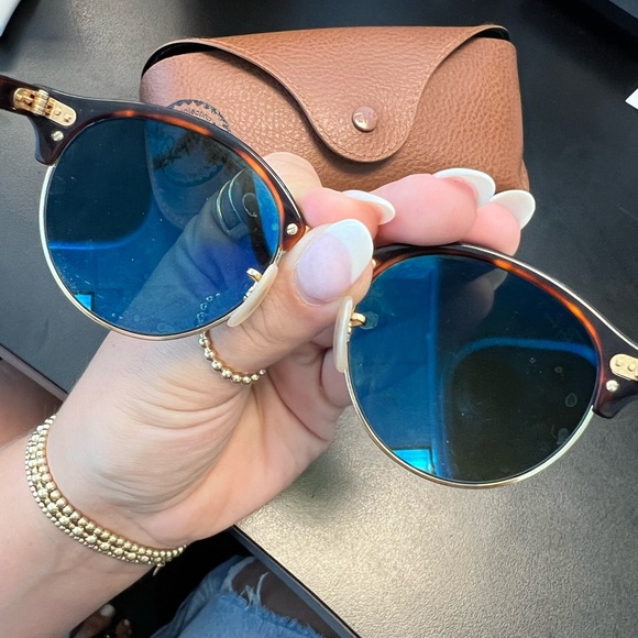 Ray Ban women’s club round classes sunglasses - Picture 5 of 6